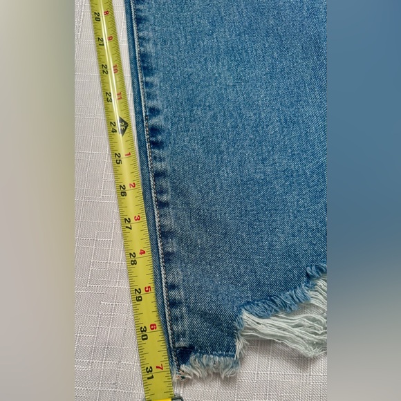 Circus NY high waist slouchy jean distressed 24 - Picture 6 of 9